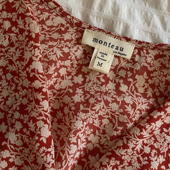 floral blouse - Picture 1 of 3